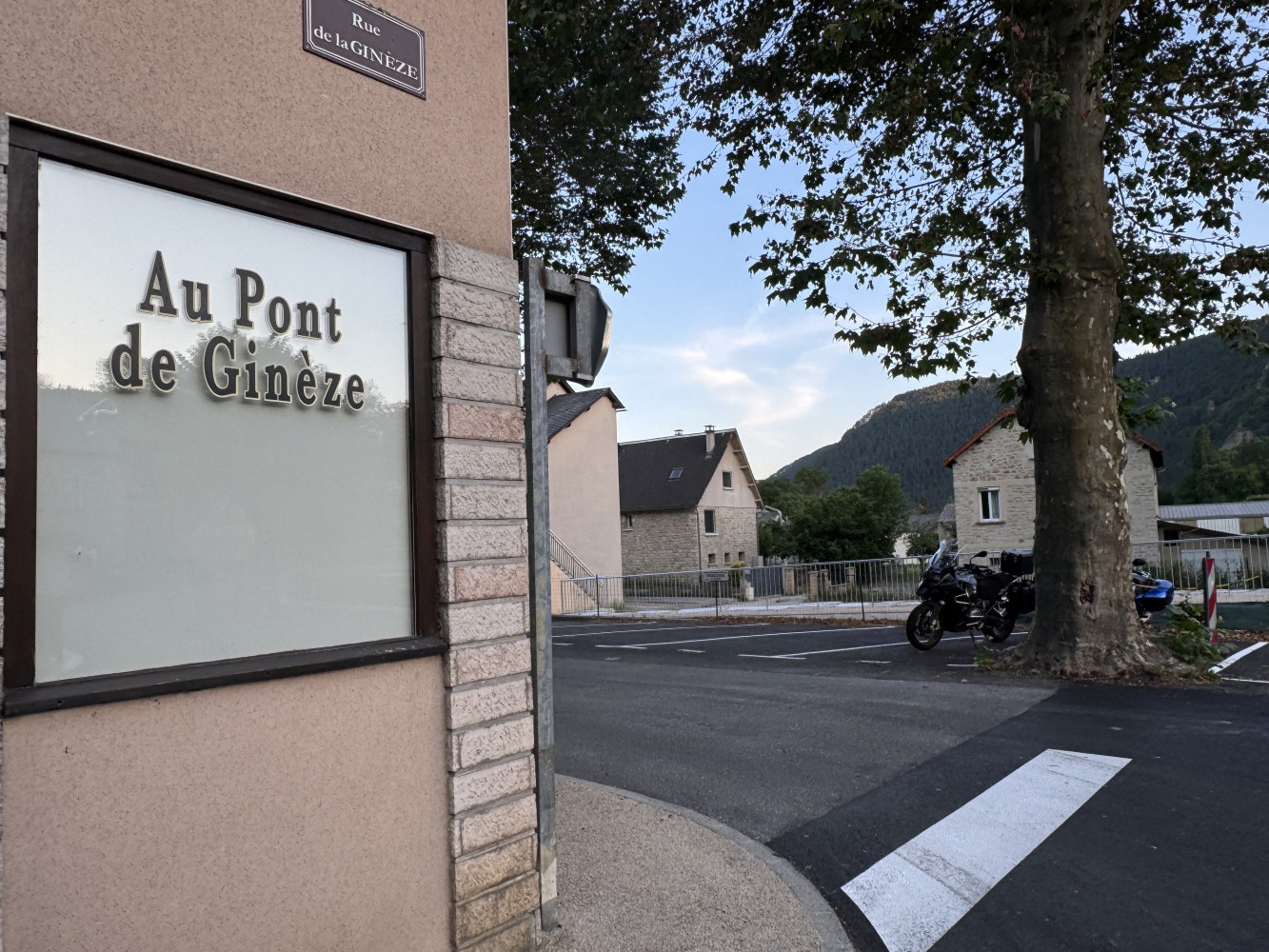 Photo de AU PONT DE LA GINÉZE