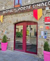 HOTEL DE LA PORTE ST MALO
