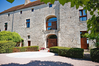 Relais MAISON ROYALE DE PESMES